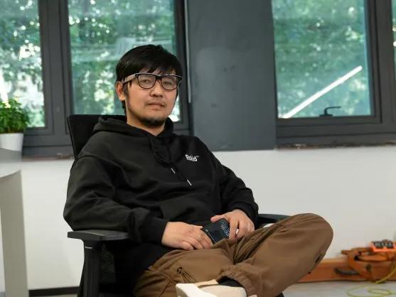 优股平台 雷军怒赞的千亿生意，被这个理工男「截胡」了